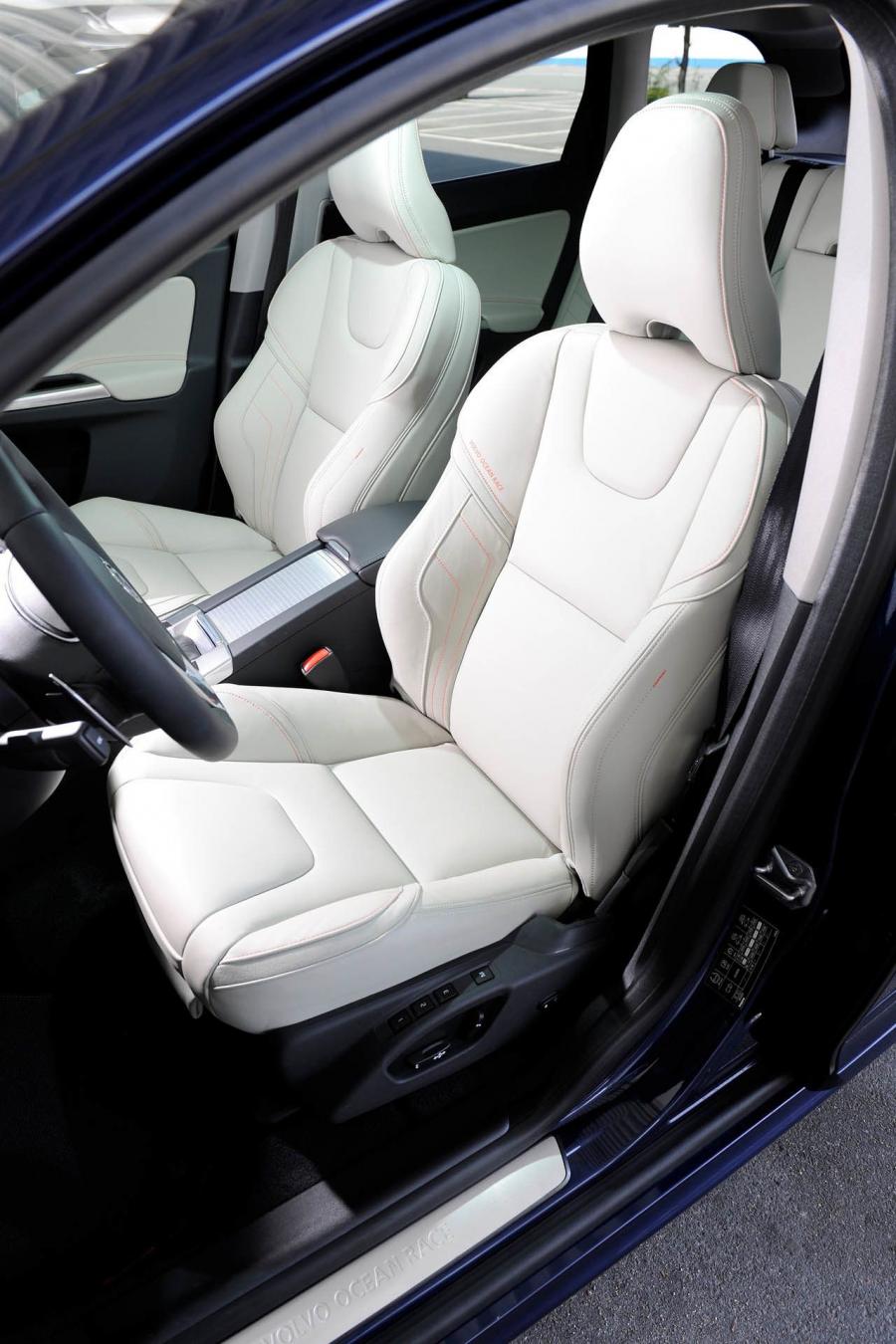  Volvo XC60 Ocean Race 2015 года  (фото 8 из 10)